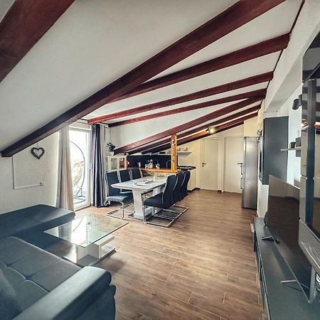 Knezevic Apartments Crikvenica Bagian luar foto